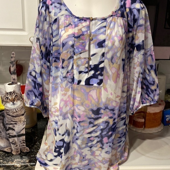 Z womens Jennifer Lopez multi color 3/4 sleeve plus size blouse 👚 2X. EUC - Picture 1 of 3